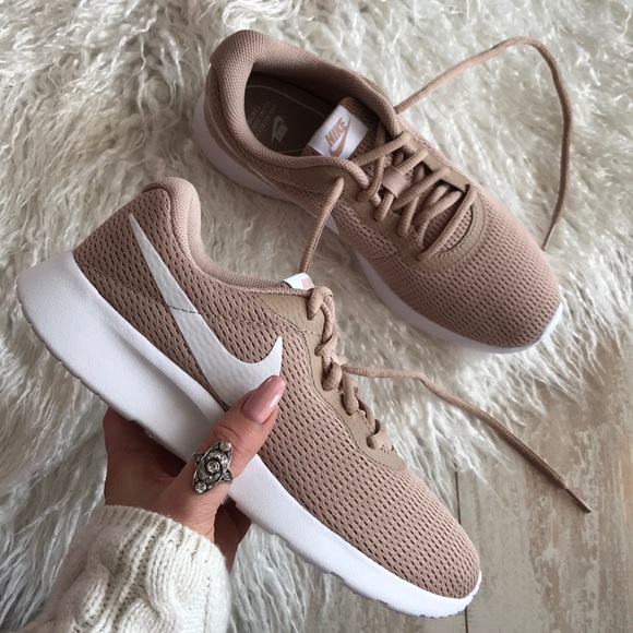 NWT Nike tanjun - Picture 4 of 7